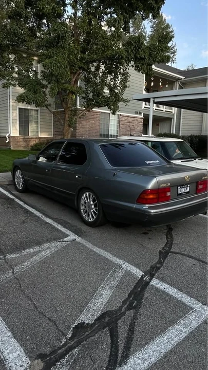 1997 Lexus LS 2nd Gen - Image 2 of 11