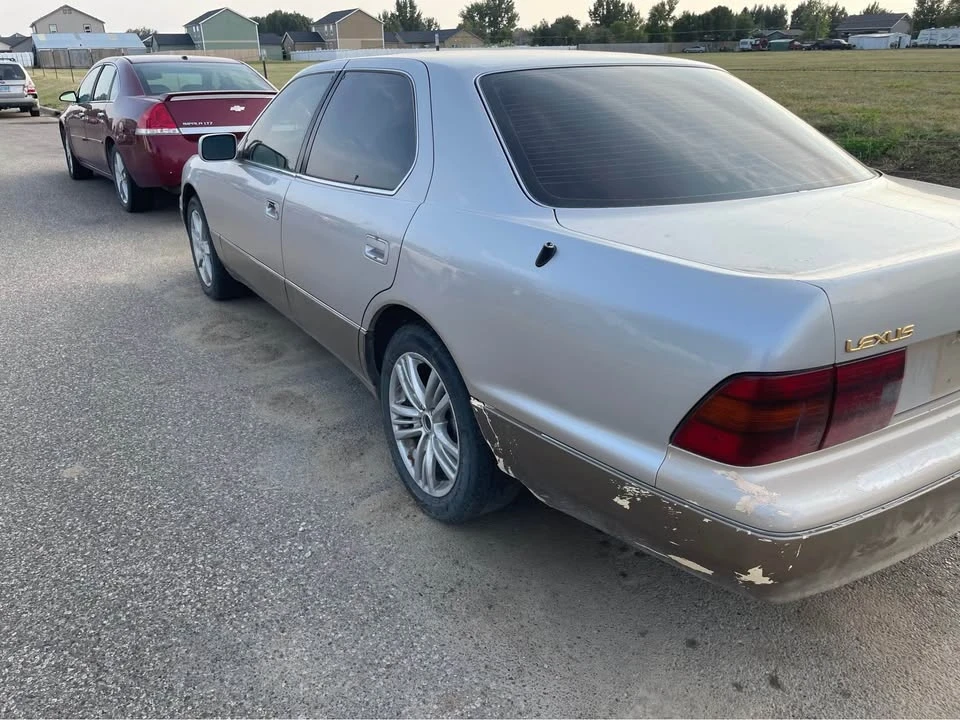 1997 Lexus LS 2nd Gen - Image 6 of 12