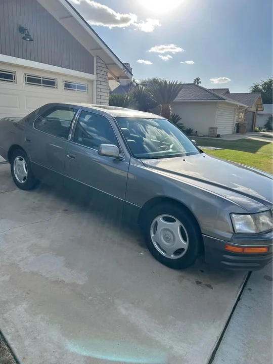 1997 Lexus LS 2nd Gen - Image 3 of 7