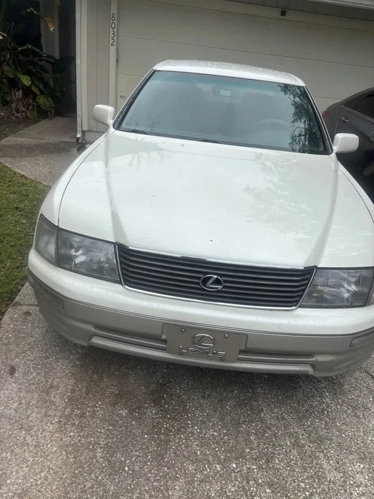 1997 Lexus LS 2nd Gen - Image 2 of 10
