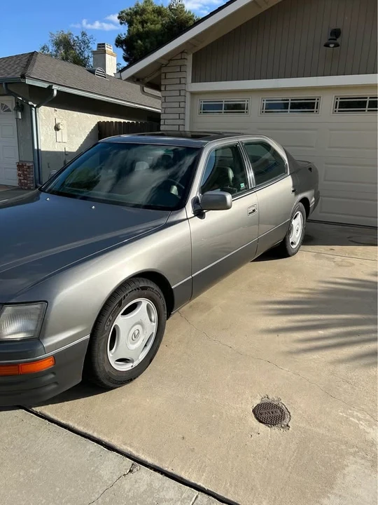 1997 Lexus LS 2nd Gen - Image 2 of 7