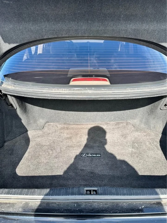 1997 Lexus LS 2nd Gen - Image 11 of 13