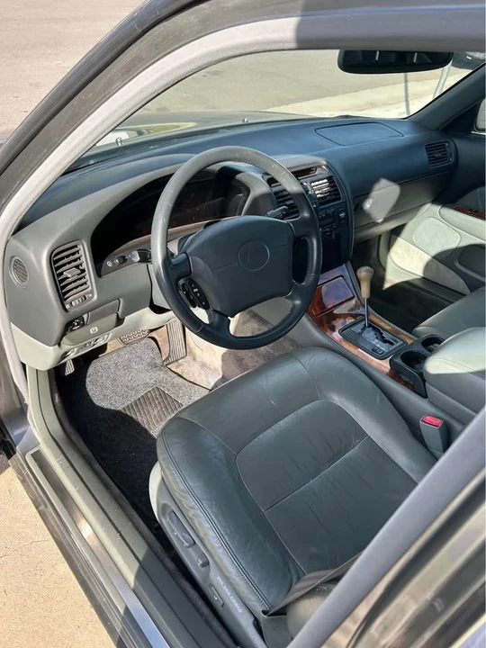 1997 Lexus LS 2nd Gen - Image 5 of 7