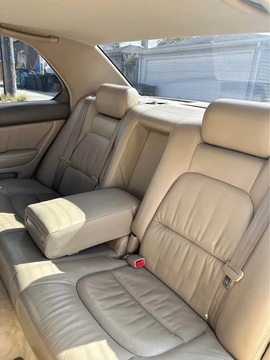 1997 Lexus LS 2nd Gen - Image 10 of 13