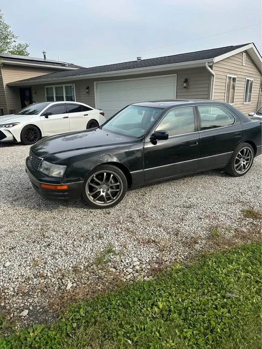 1997 Lexus LS 2nd Gen - Image 3 of 4