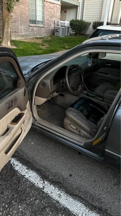 1997 Lexus LS 2nd Gen - Image 3 of 11
