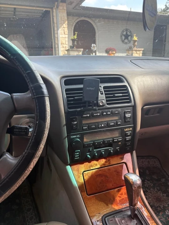 1997 Lexus LS 2nd Gen - Image 7 of 11