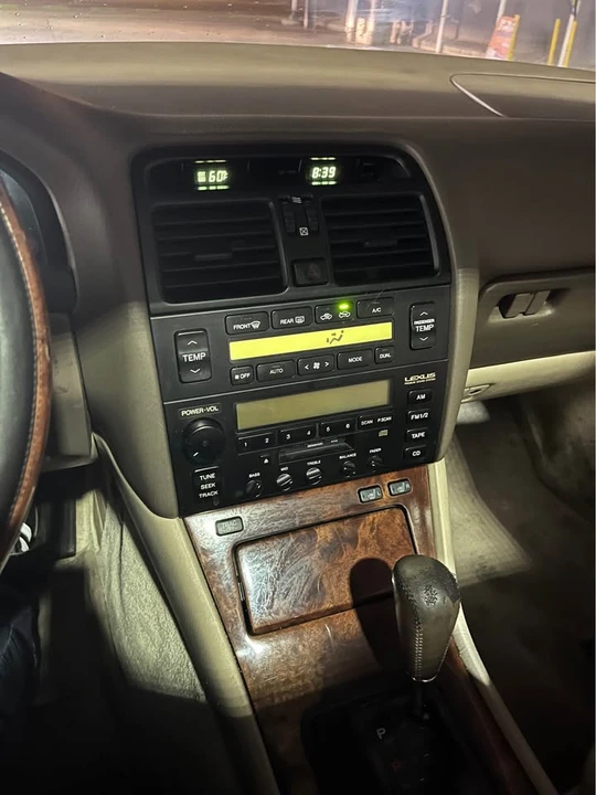1997 Lexus LS 2nd Gen - Image 12 of 12