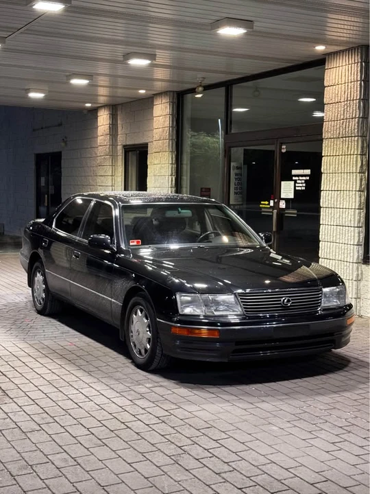 1997 Lexus LS 3rd Gen - Image 2 of 5