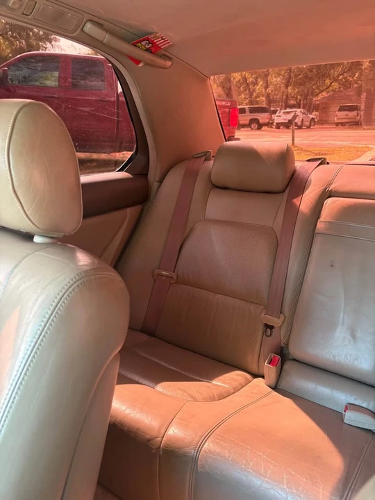 1997 Lexus LS 2nd Gen - Image 10 of 11