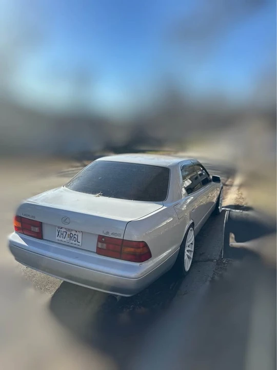 1997 Lexus LS 2nd Gen - Image 3 of 4
