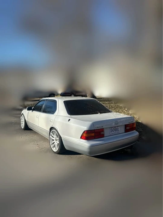 1997 Lexus LS 2nd Gen - Image 4 of 4
