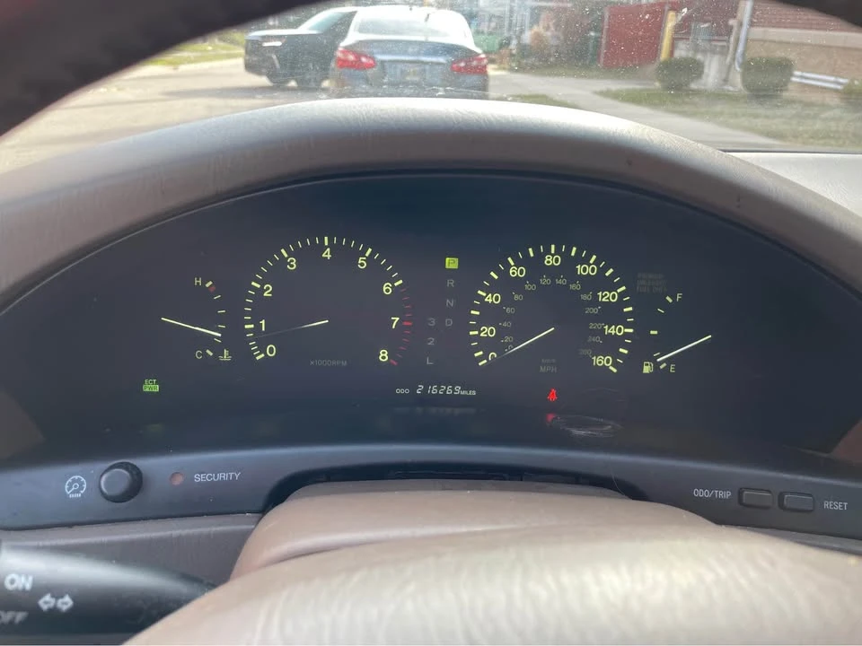 1997 Lexus LS 2nd Gen - Image 5 of 7