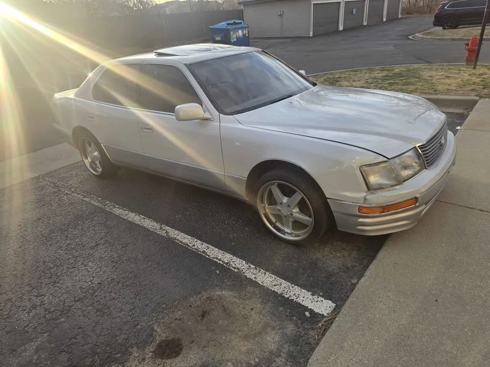 1997 Lexus LS 2nd Gen - Image 2 of 12