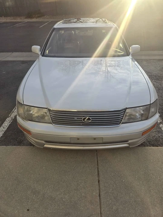 1997 Lexus LS 2nd Gen - Image 3 of 12