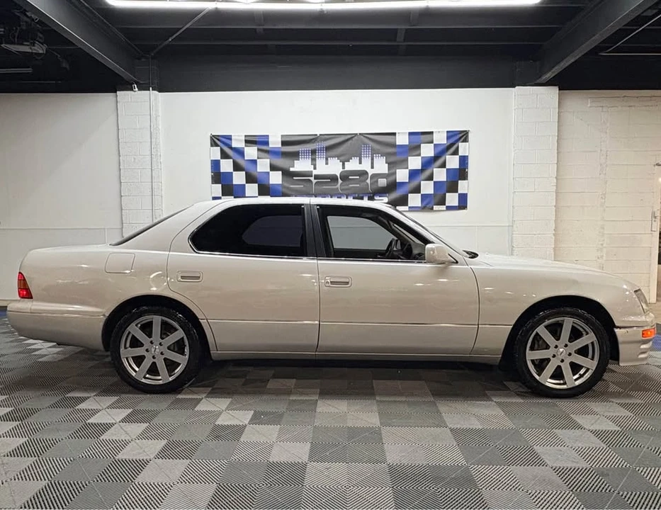 1997 Lexus LS 2nd Gen - Image 3 of 20