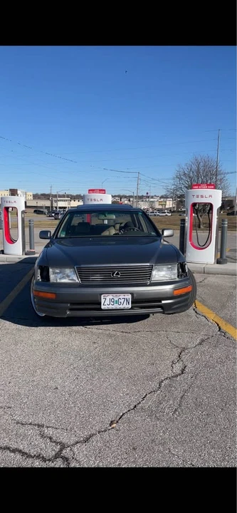 1997 Lexus LS 2nd Gen - Image 4 of 6