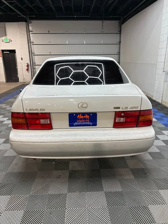 1997 Lexus LS 2nd Gen - Image 19 of 20