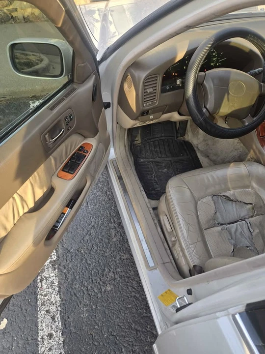 1997 Lexus LS 2nd Gen - Image 7 of 12