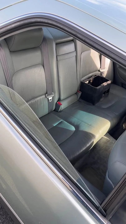 1997 Lexus LS 2nd Gen - Image 8 of 10