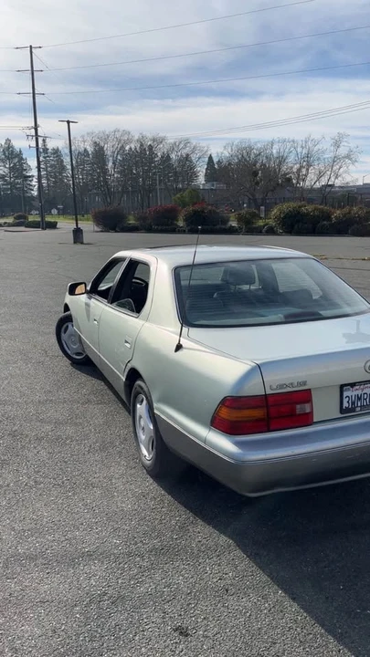 1997 Lexus LS 2nd Gen - Image 4 of 10