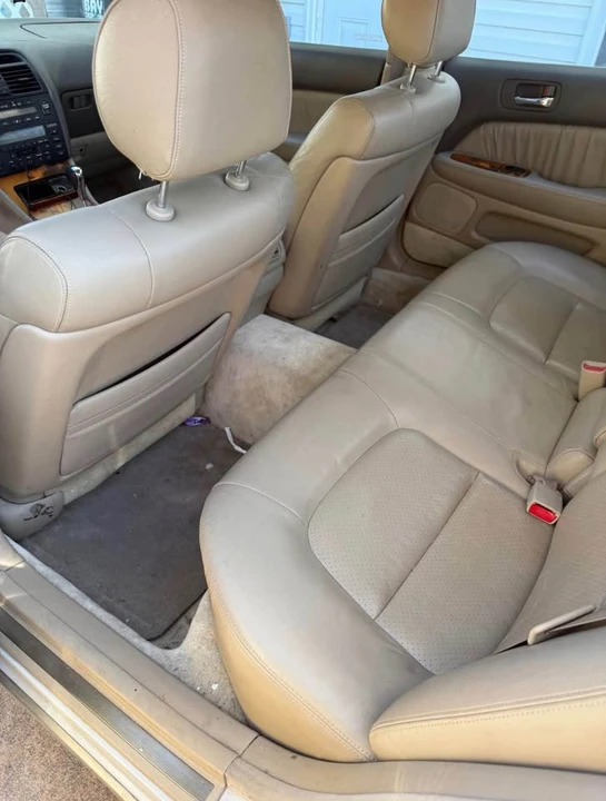 1997 Lexus LS 2nd Gen - Image 11 of 12