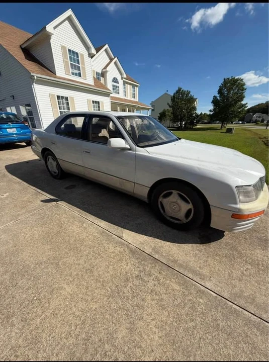 1997 Lexus LS 2nd Gen - Image 2 of 12
