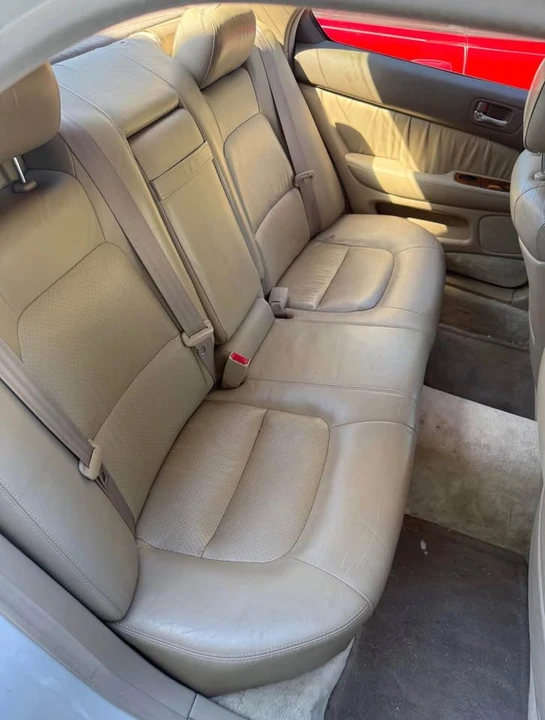 1997 Lexus LS 2nd Gen - Image 9 of 12