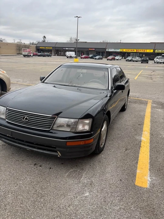 1997 Lexus LS 2nd Gen - Image 5 of 9