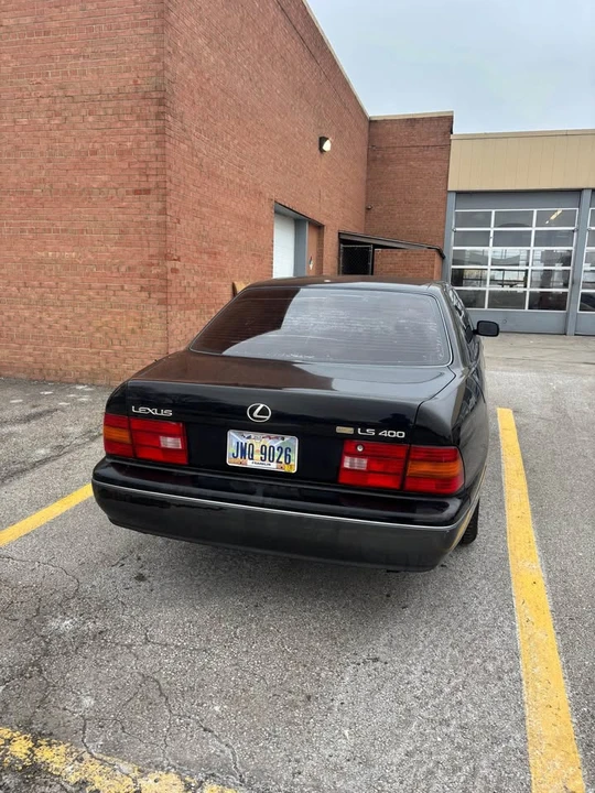 1997 Lexus LS 2nd Gen - Image 2 of 9