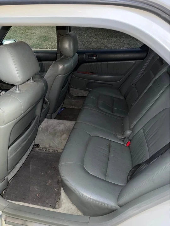 1997 Lexus LS 2nd Gen - Image 6 of 8