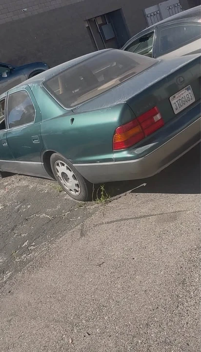 1997 Lexus LS 2nd Gen - Image 2 of 3