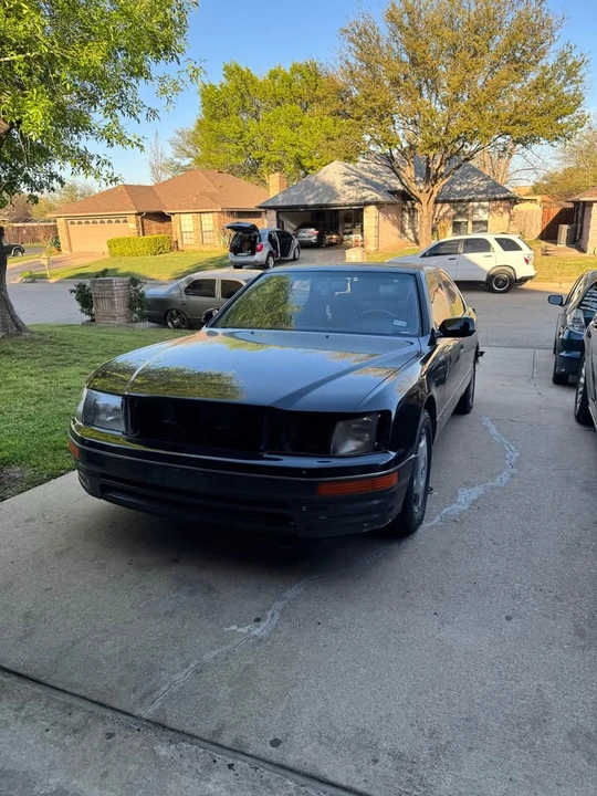 1997 Lexus LS 2nd Gen - Image 3 of 11