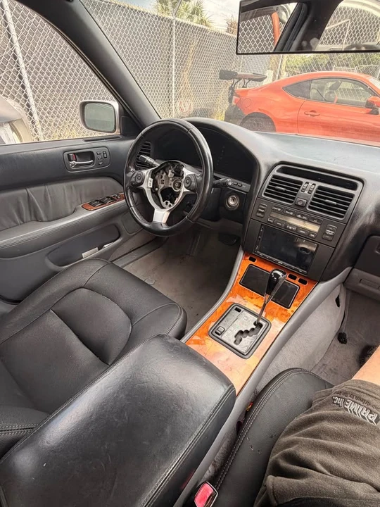 1997 Lexus LS 2nd Gen - Image 6 of 11