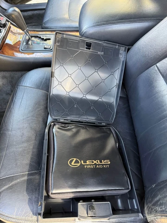 1997 Lexus LS 2nd Gen - Image 14 of 20