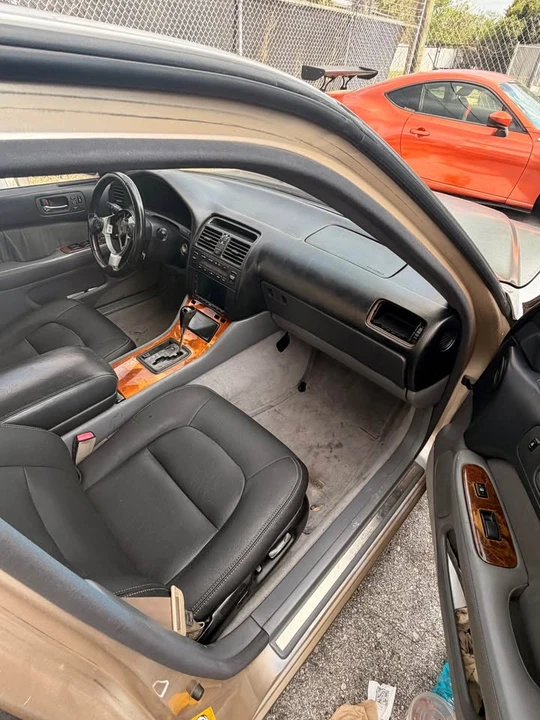 1997 Lexus LS 2nd Gen - Image 7 of 11