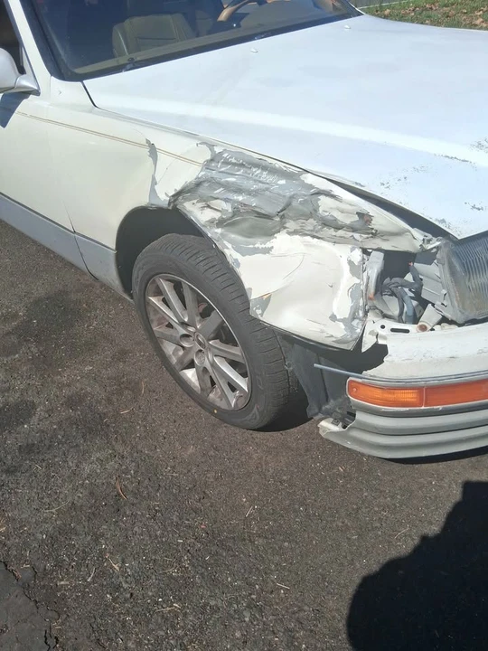 1997 Lexus LS 2nd Gen - Image 3 of 3