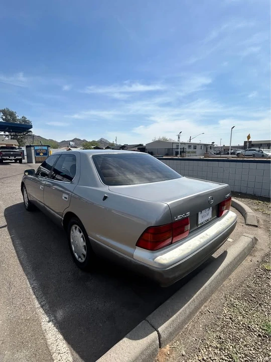 1997 Lexus LS 2nd Gen - Image 6 of 6
