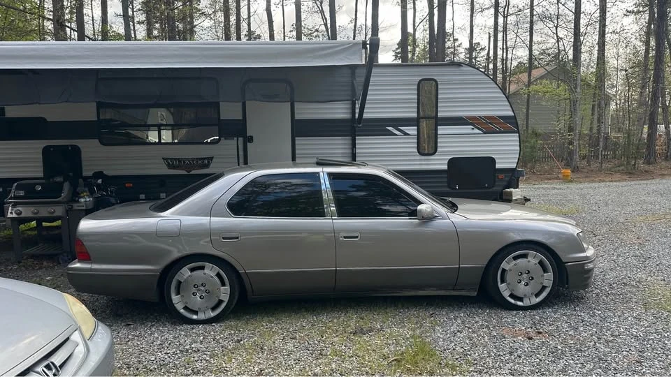 1997 Lexus LS 2nd Gen - Image 3 of 18