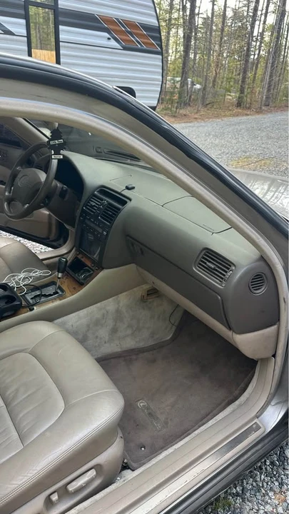 1997 Lexus LS 2nd Gen - Image 14 of 18