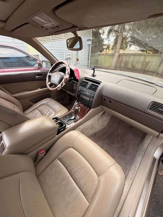 1997 Lexus LS 2nd Gen - Image 2 of 4