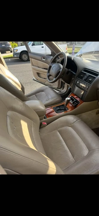 1997 Lexus LS 2nd Gen - Image 7 of 9
