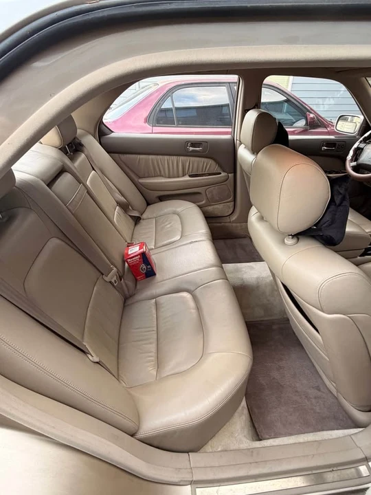 1997 Lexus LS 2nd Gen - Image 3 of 4