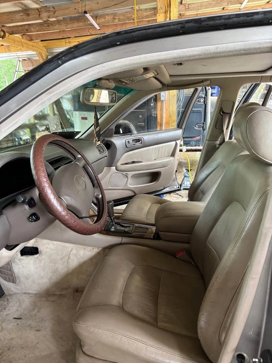 1997 Lexus LS 2nd Gen - Image 8 of 10