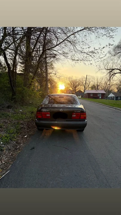 1997 Lexus LS 2nd Gen - Image 3 of 9