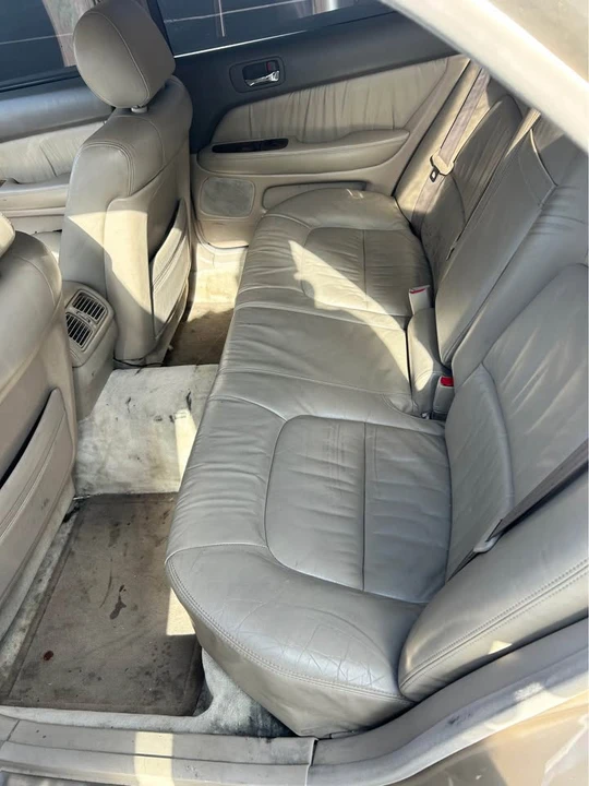 1997 Lexus LS 2nd Gen - Image 13 of 17