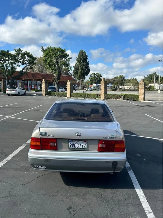 1997 Lexus LS 2nd Gen - Image 4 of 17
