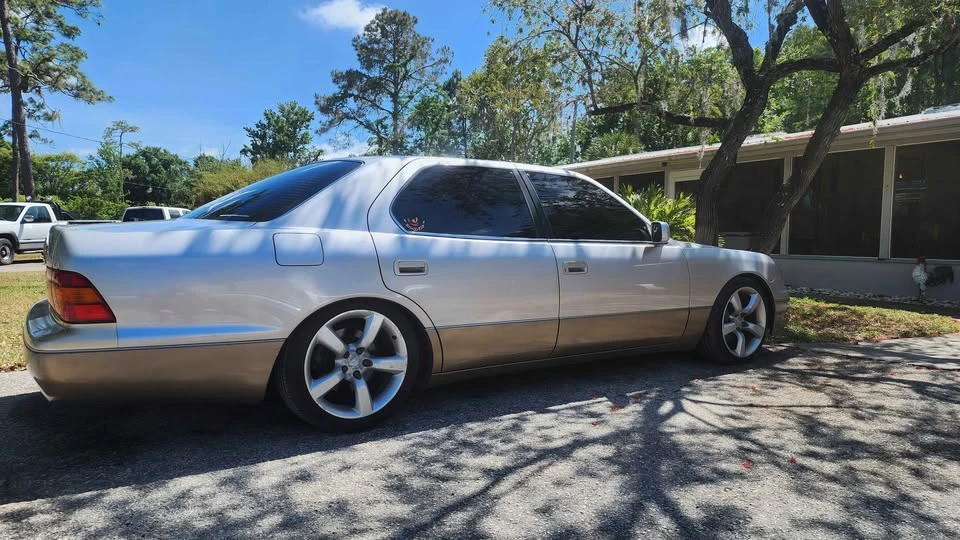 1997 Lexus LS 2nd Gen - Image 5 of 7