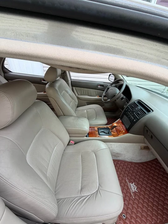 1997 Lexus LS 2nd Gen - Image 3 of 4