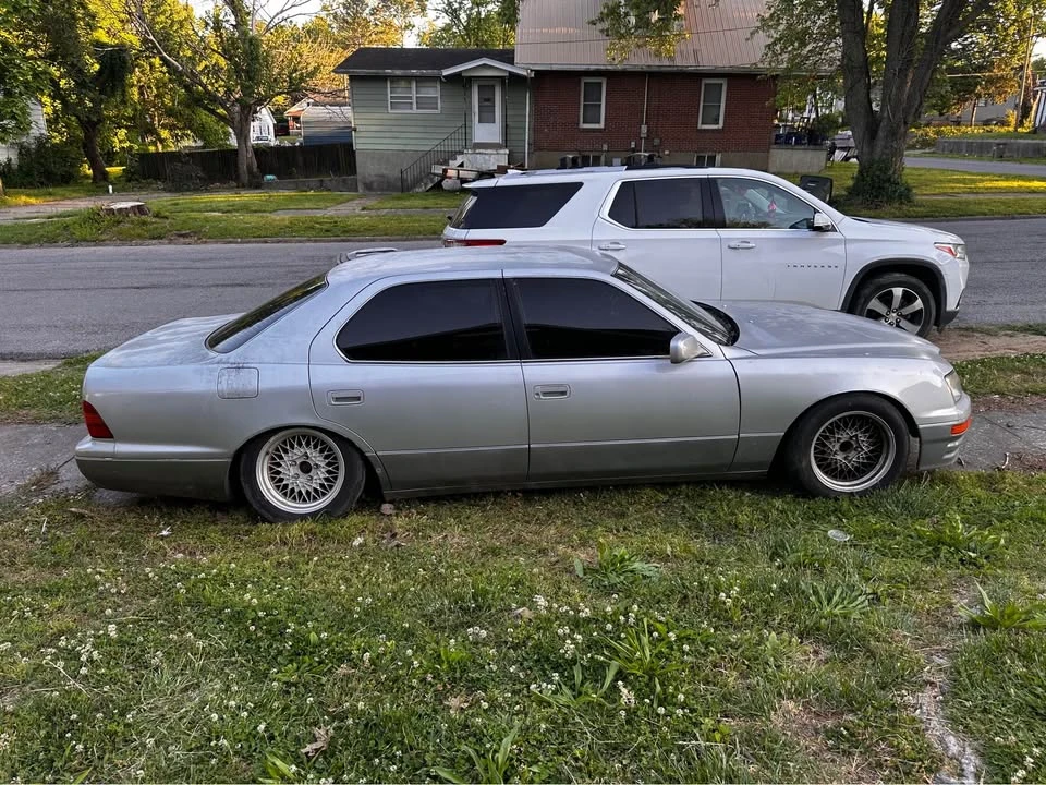 1997 Lexus LS 2nd Gen - Image 6 of 16